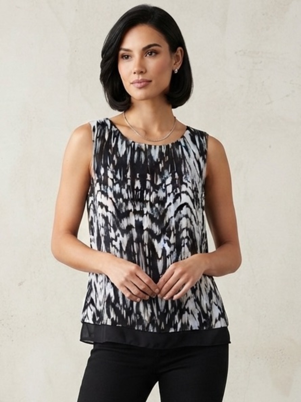 Violet & Claire Sleeveless Blouse